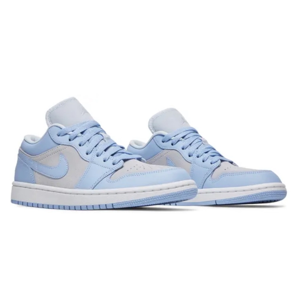 Women’s Air Jordan 1 “Aluminum” Blue and Gray Sneakers